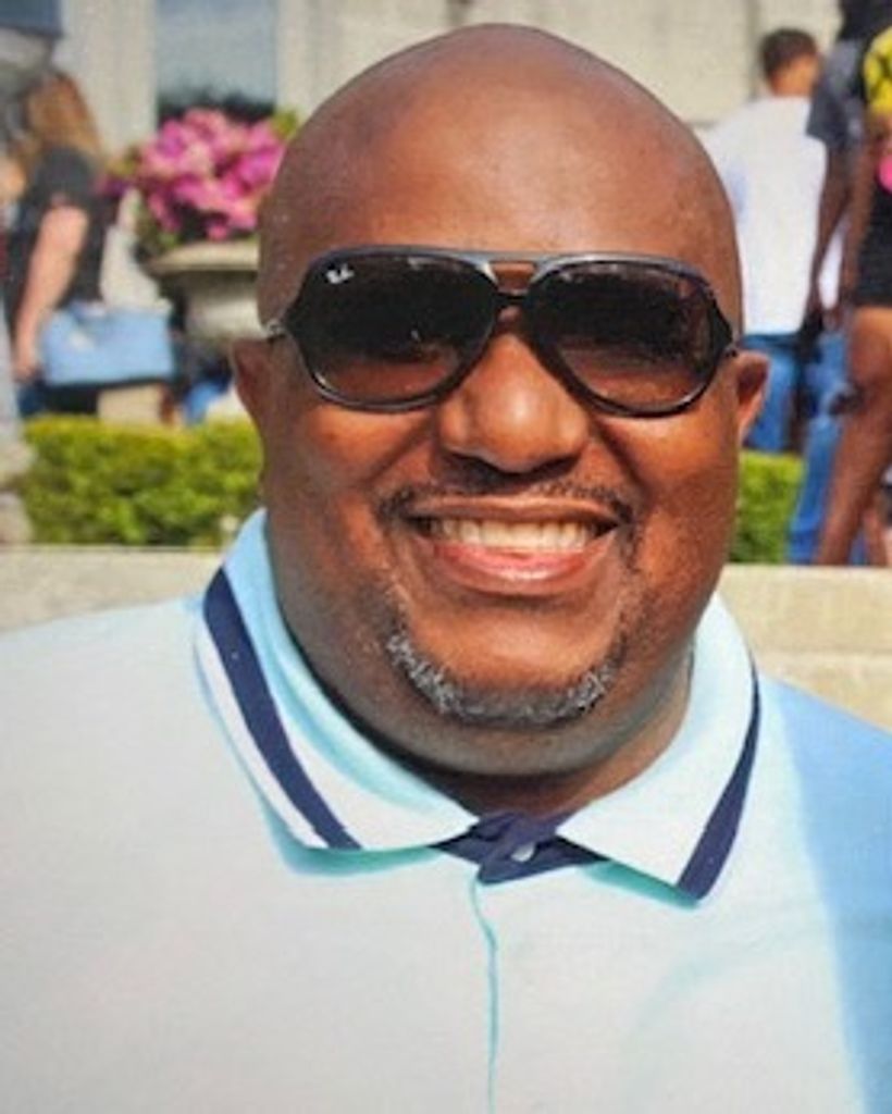Joshua Clinton Ingram Profile Photo