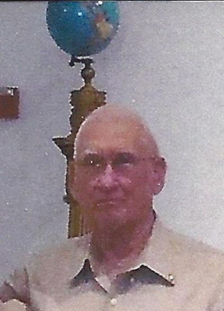 Russell Wright Profile Photo