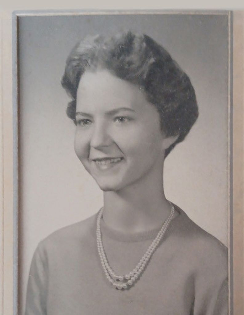 Marilyn "Sue" (Smith)  Locke