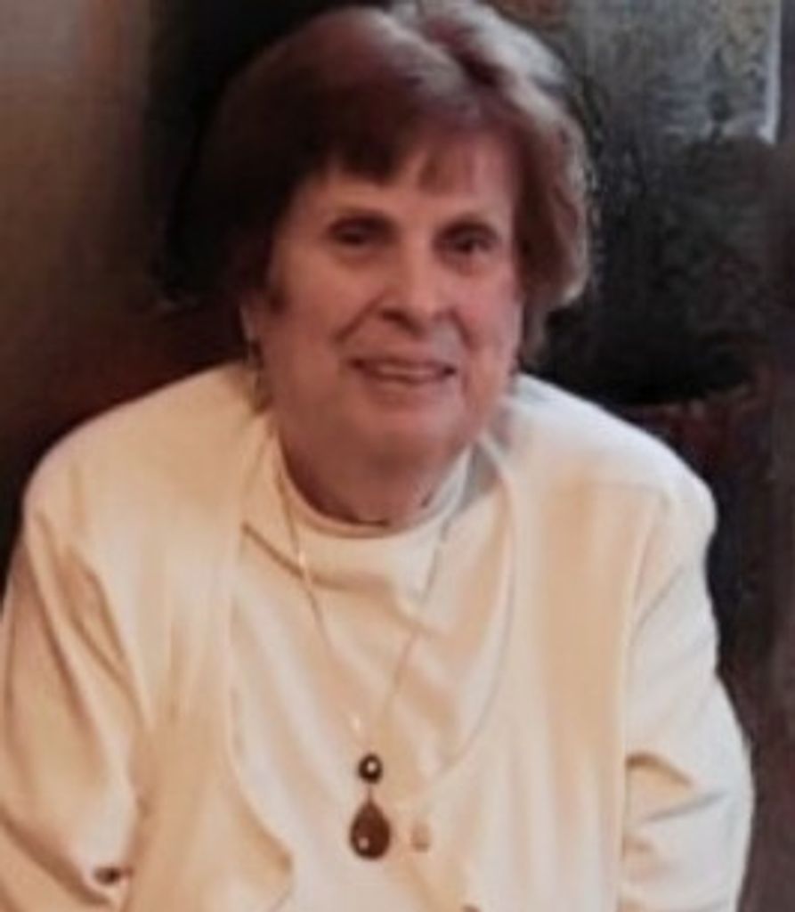 Joan Cholak