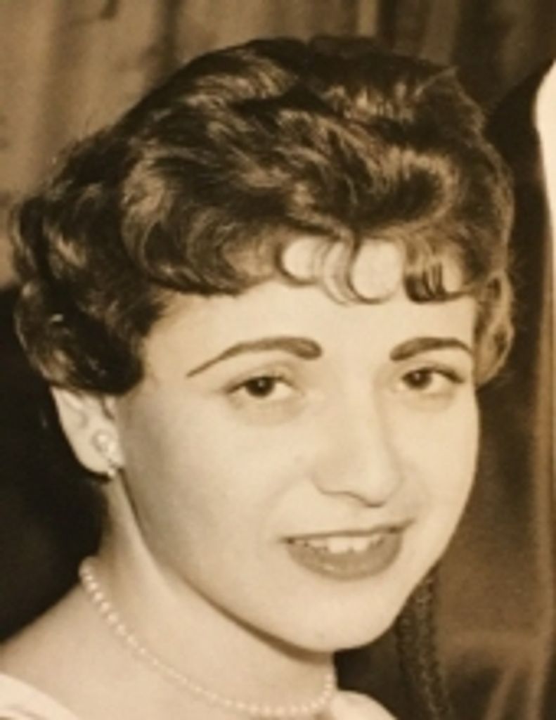 Roslyn (Weinberg) Roberts