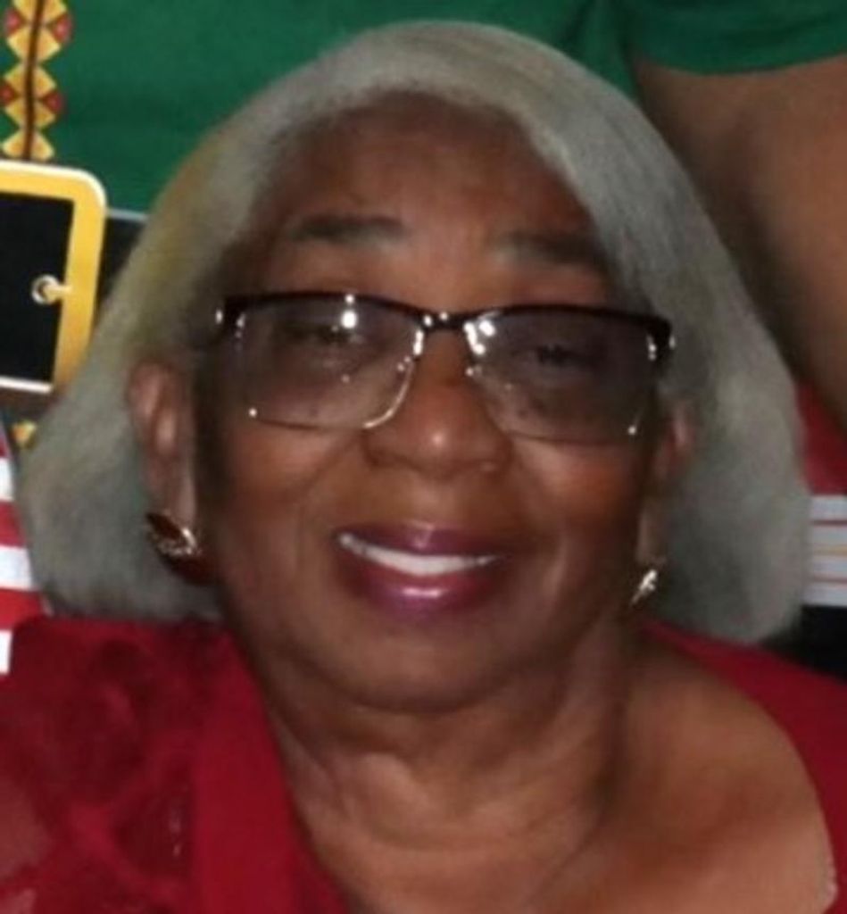 Rosalyn Valinda Young Profile Photo