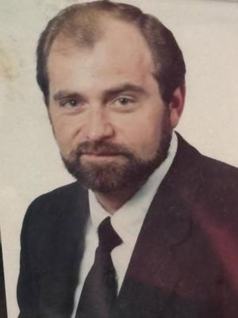 Raymond Louis Manley, Jr. Profile Photo