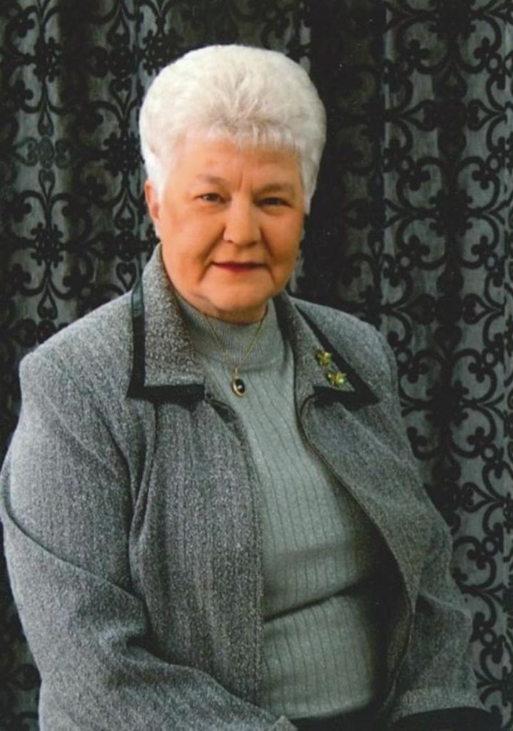 Gwenave "Gwen" Edwina Bell