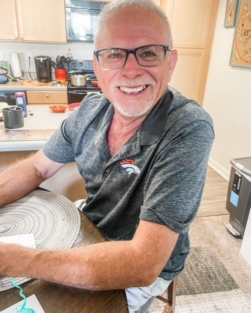 Robert Carrillo Delgado Profile Photo