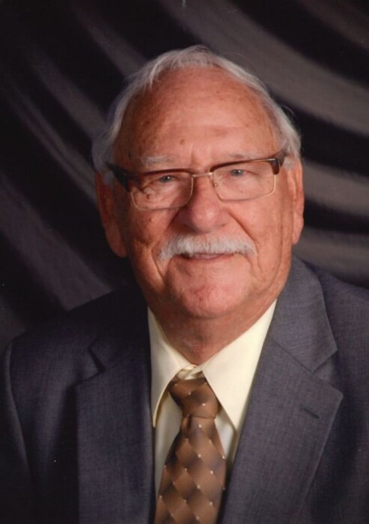 Robert Saylor Profile Photo