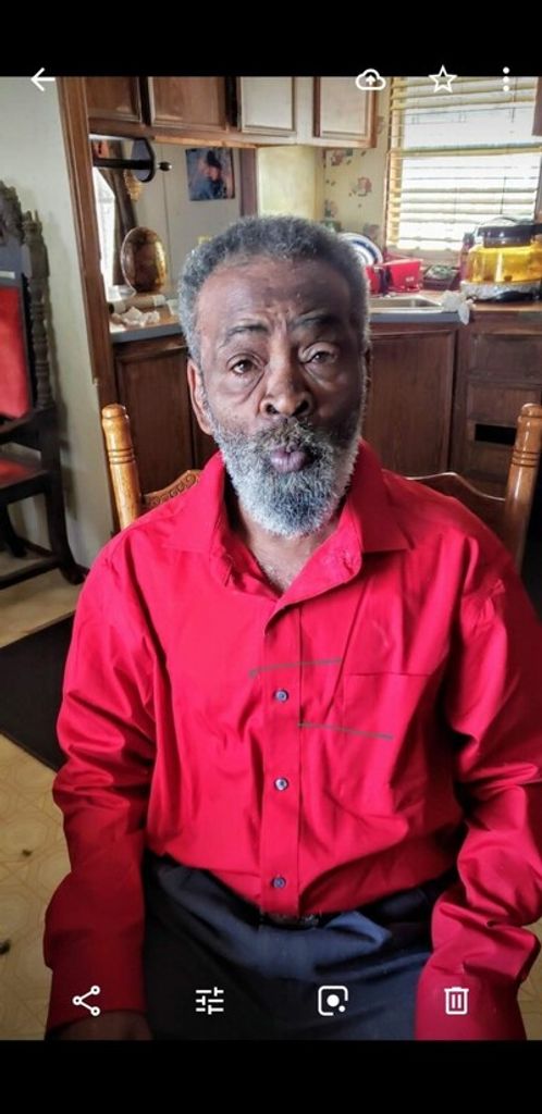 Arlandus Howland Profile Photo