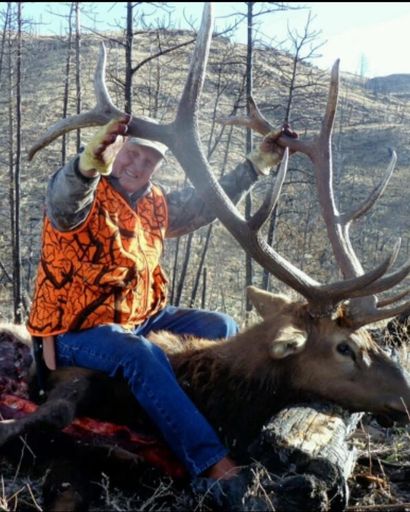 Gene Knapp's obituary image