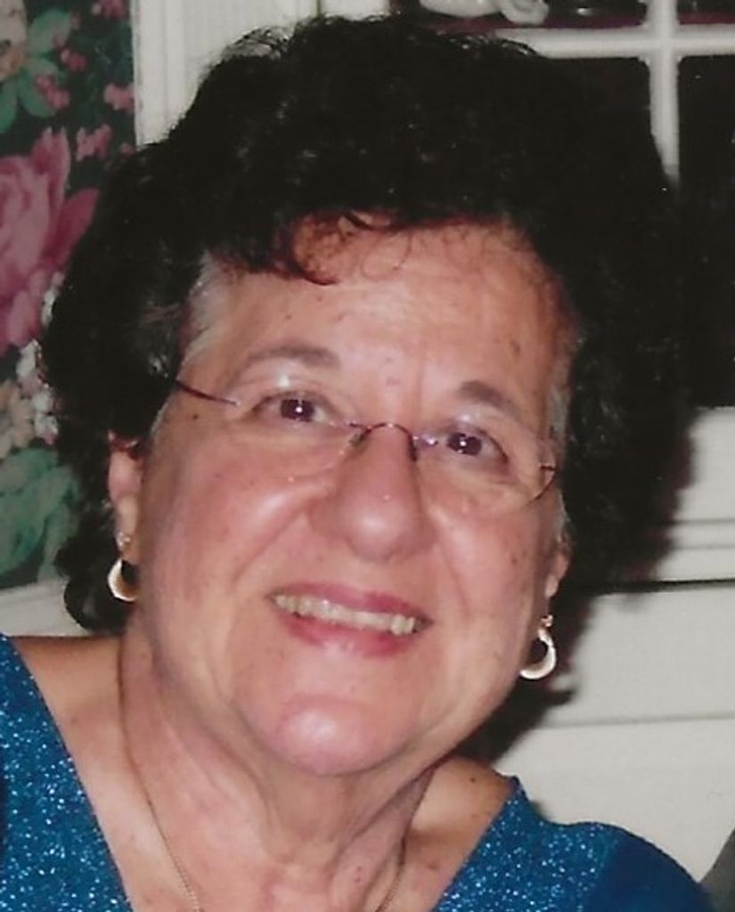 Mary Diamandas Profile Photo