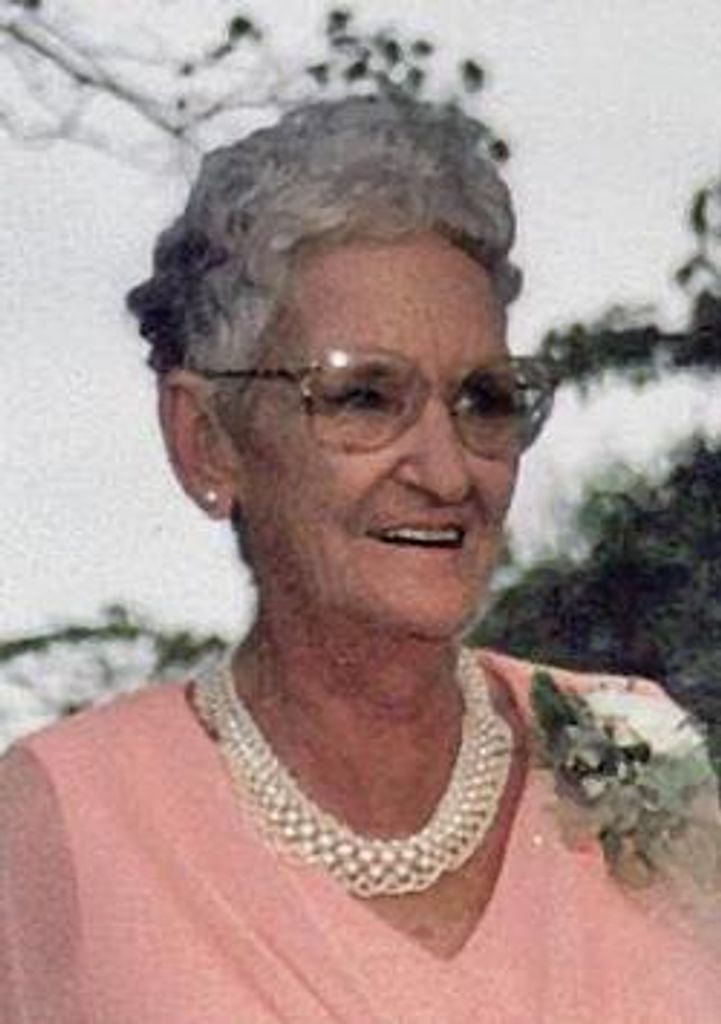 Erna Faye Holt