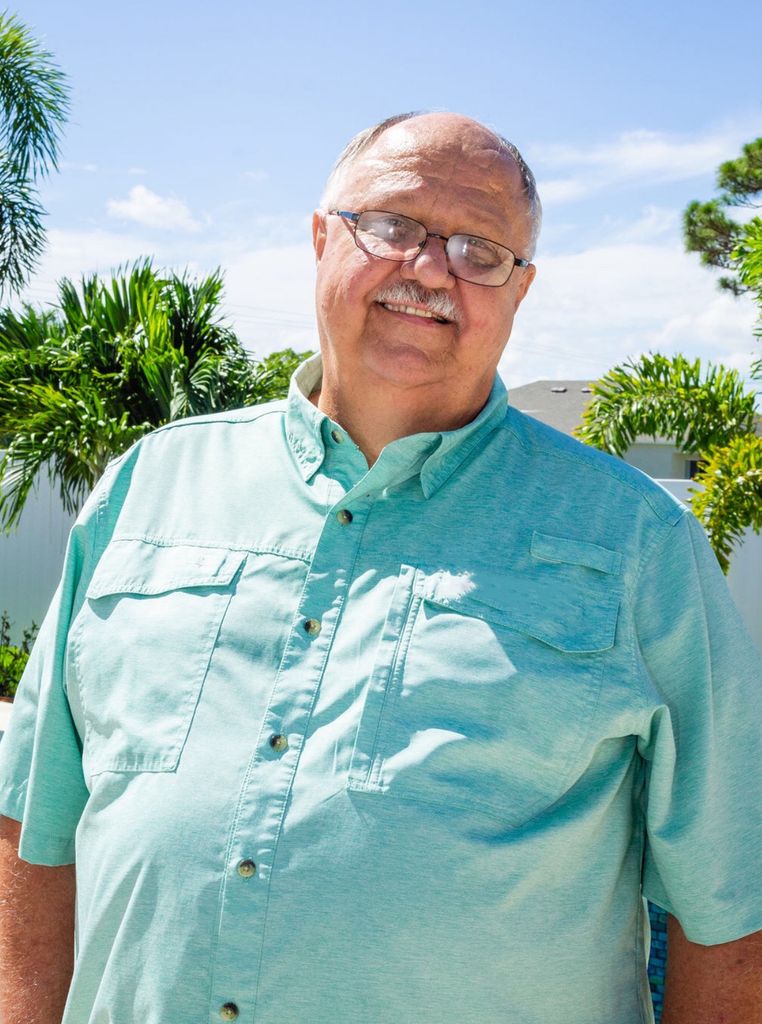 Udo Upeslacis Profile Photo