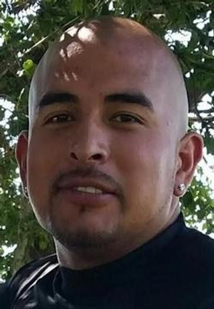 Andrew Jason Gonzalez Profile Photo