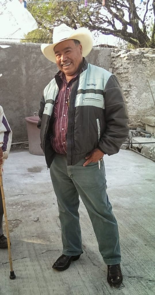 Julio Labra Profile Photo