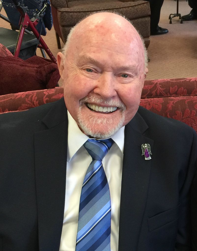 Jr. Robert L. Hayes
