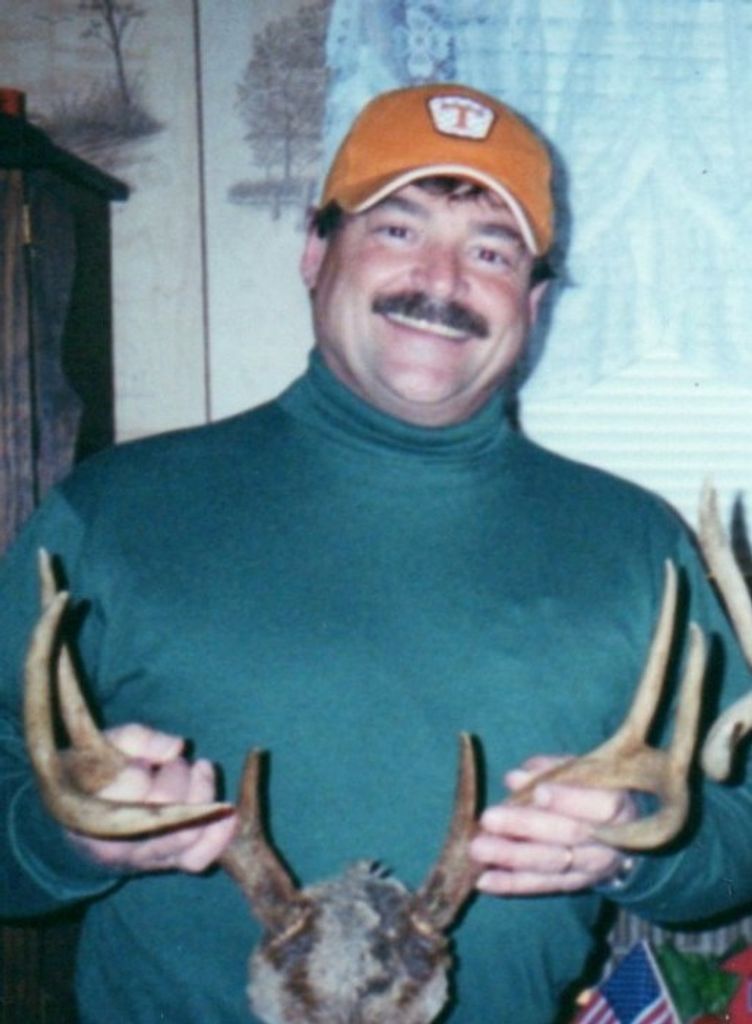 Donald Luther ("Donnie")  Jones