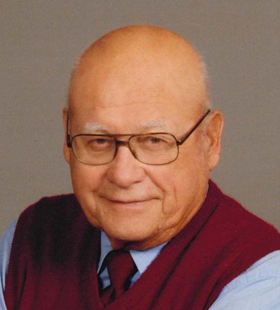 Lloyd Hildebrand Profile Photo