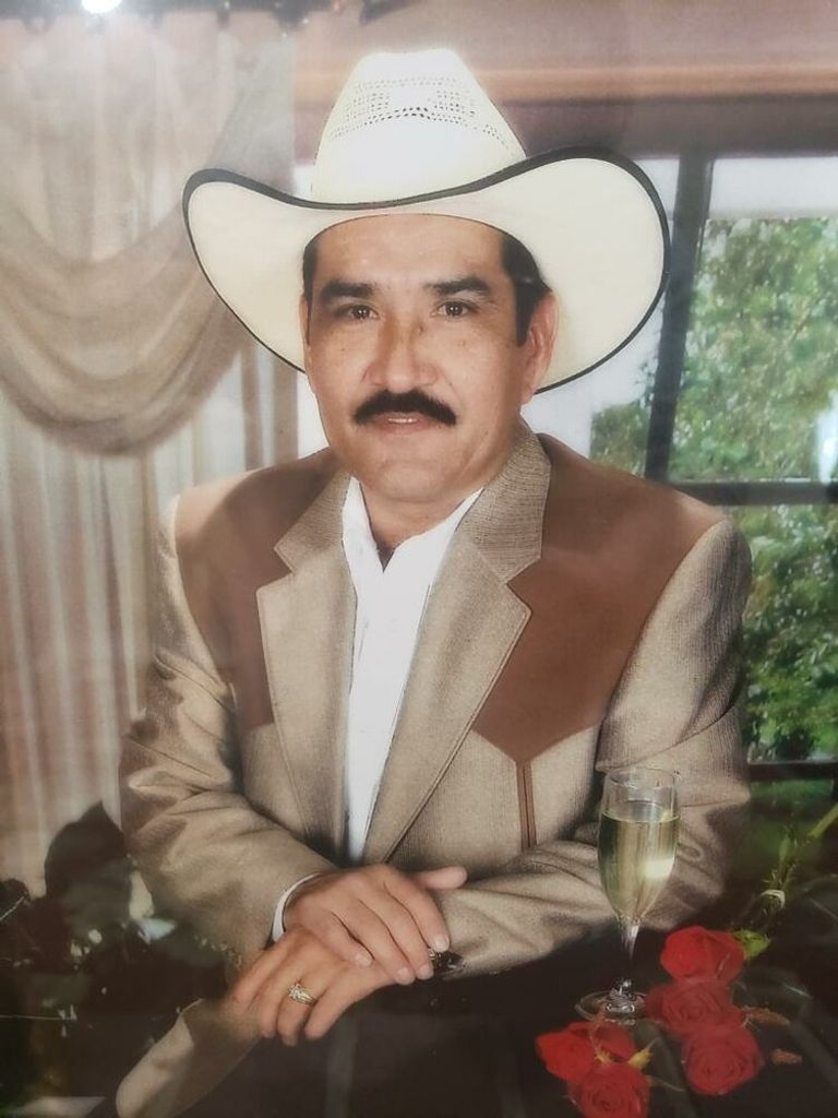 Roel Castro Profile Photo