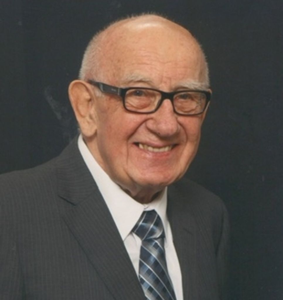 Helmut August Hillenbrand