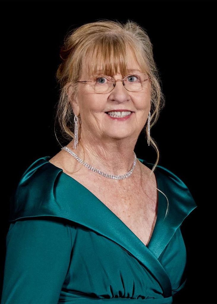 Maxine Marie Wyatt Profile Photo