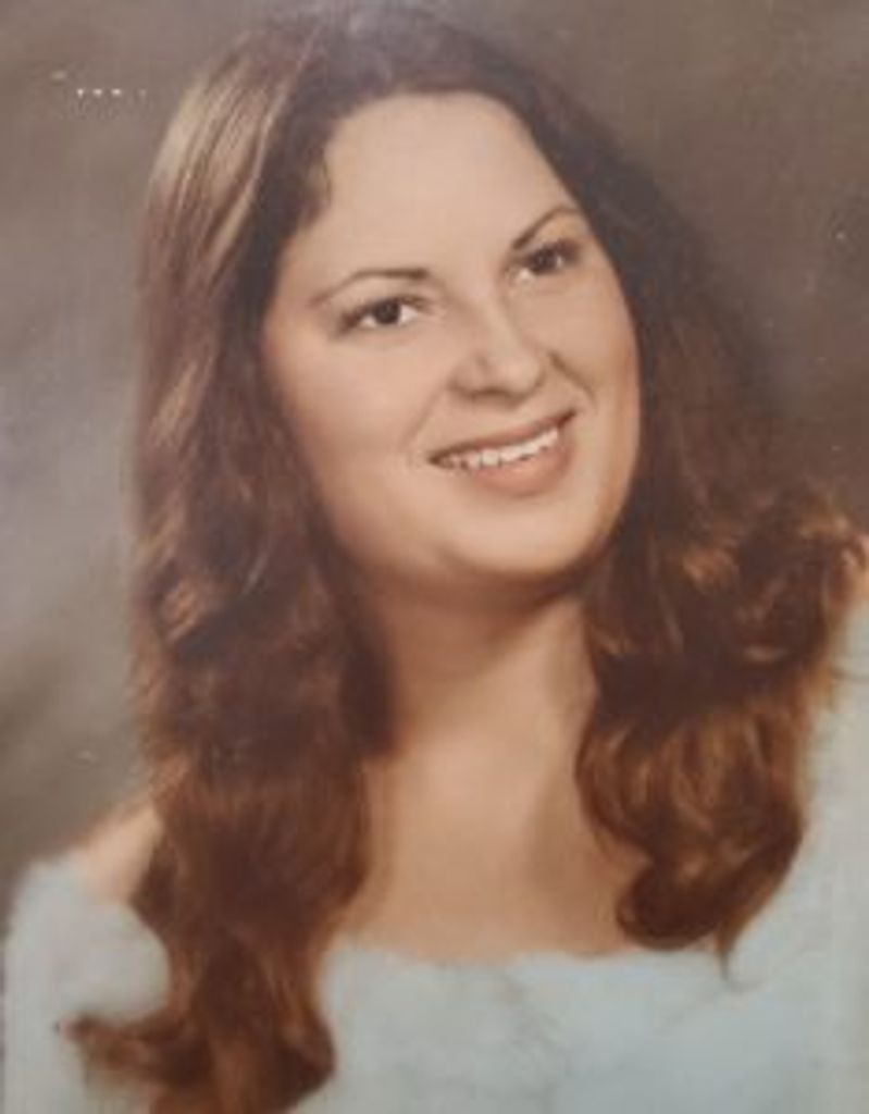 Dawn M Aultman