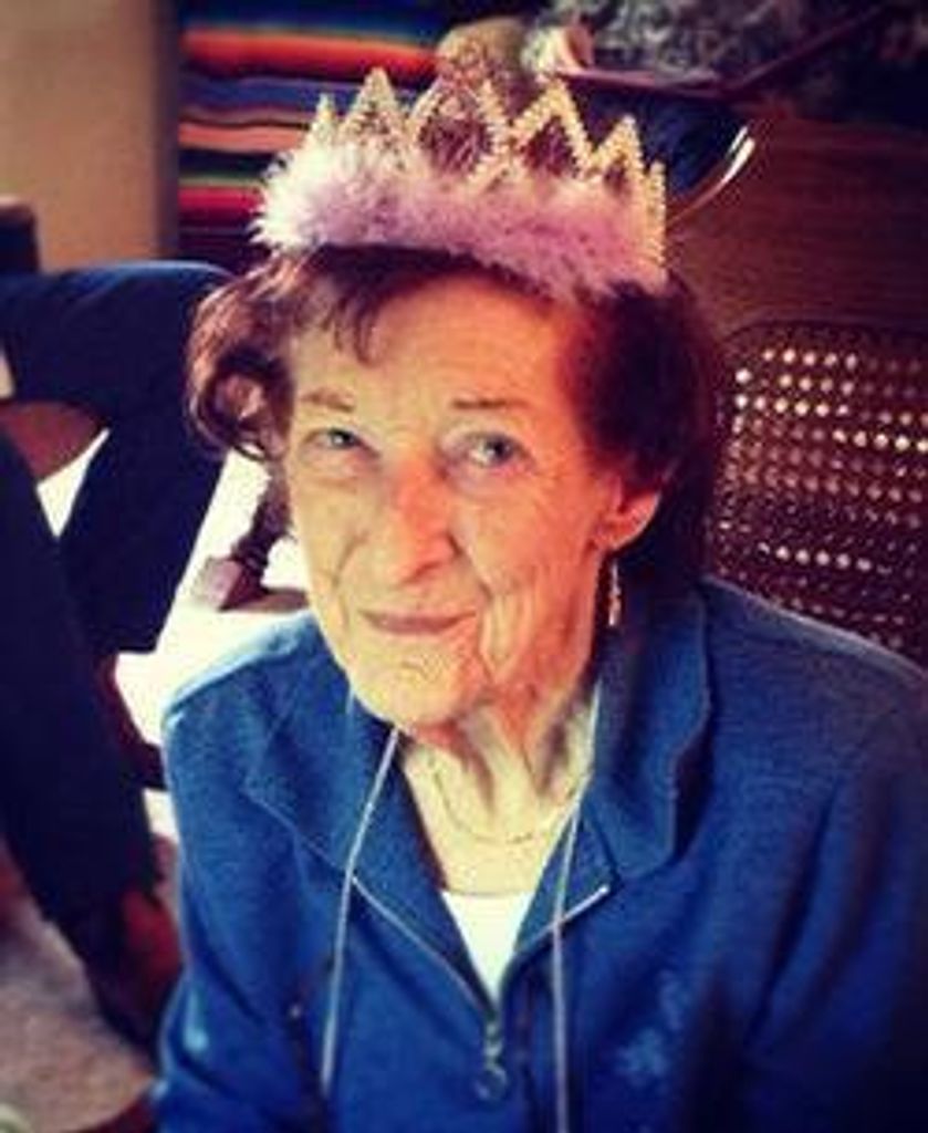 Helen Maxine Cantrell Pierce