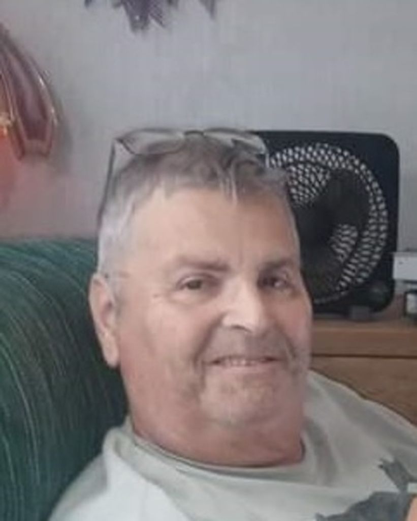 Charles Mark Holt Profile Photo