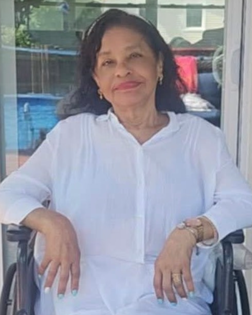 Inez Dalia Santana Profile Photo