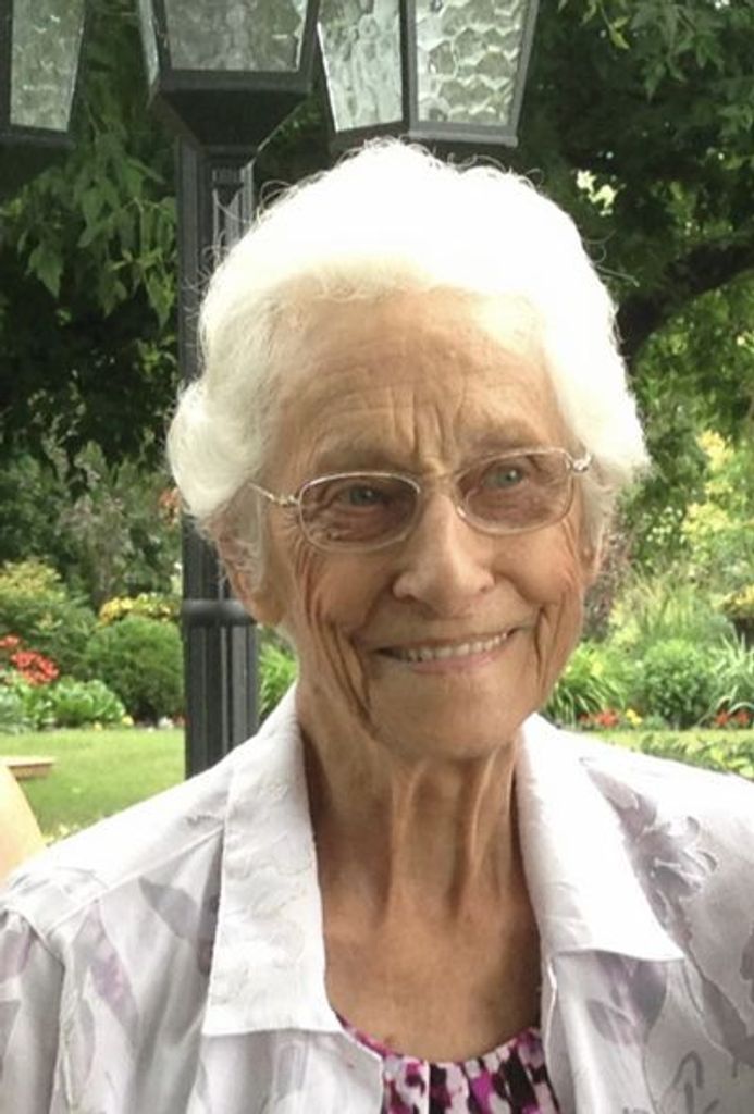Annie Braul Profile Photo