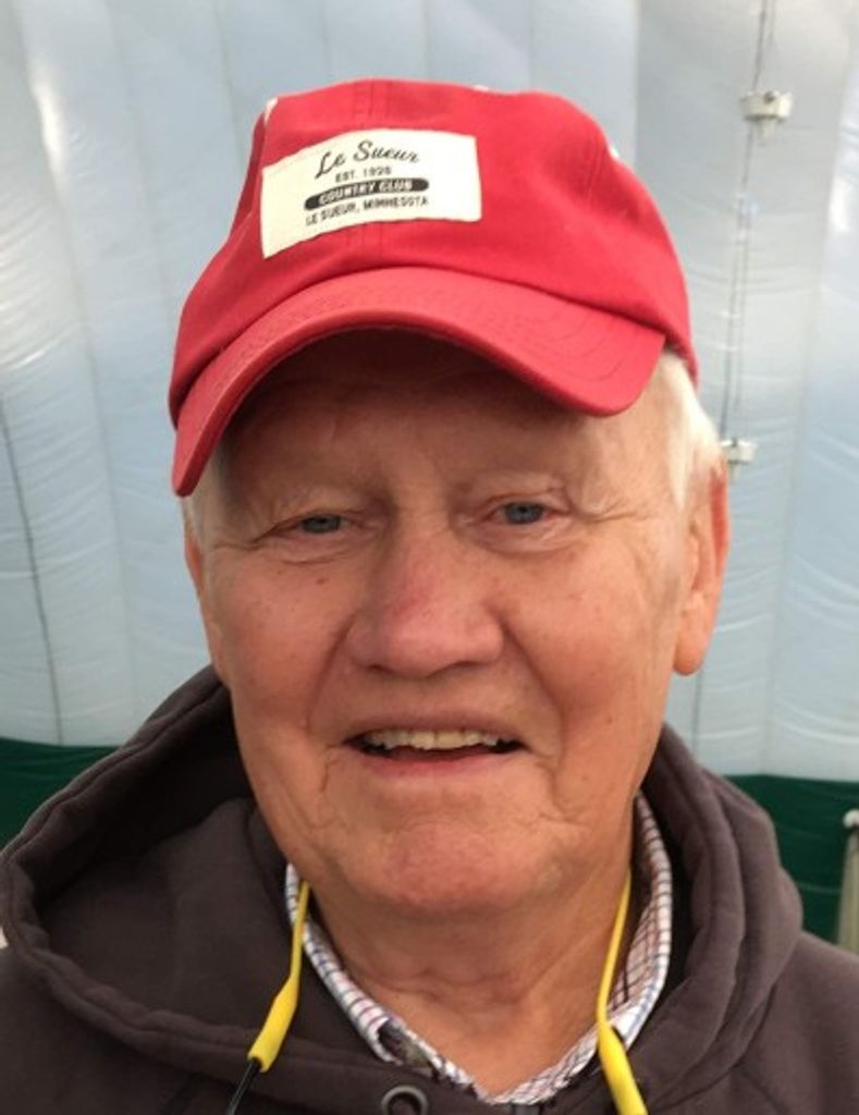Robert "Bob" Van Den Einde