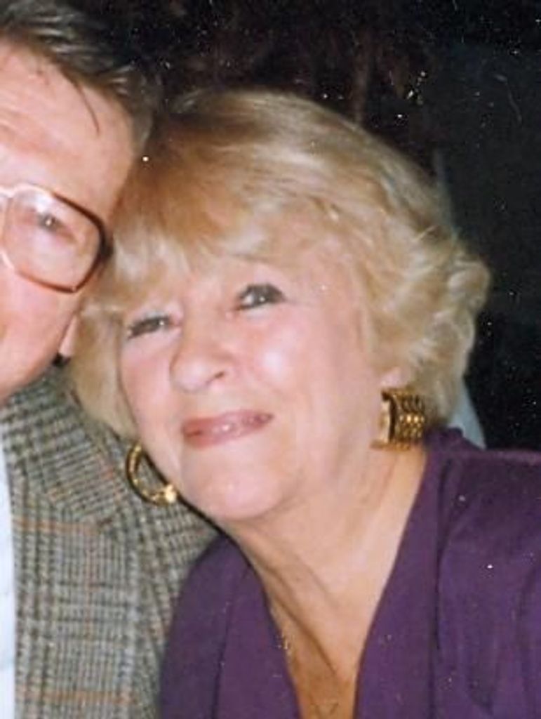 Annette M Aucoin