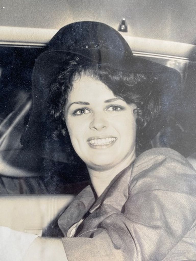 Emily Welch Kelly Profile Photo