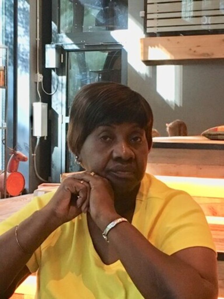 Mrs. Willie Davis Profile Photo