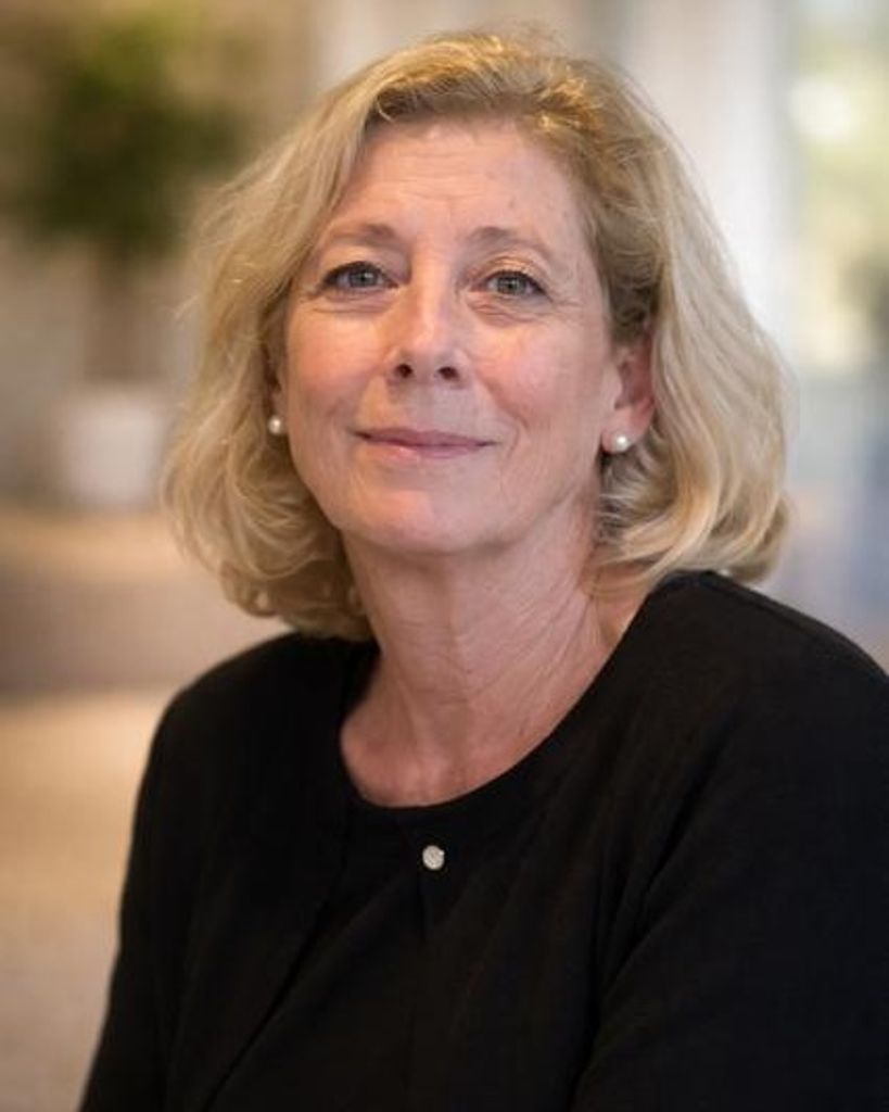 Barbara Beale Davies