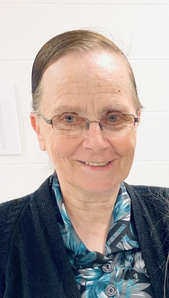 Helena Friesen Profile Photo