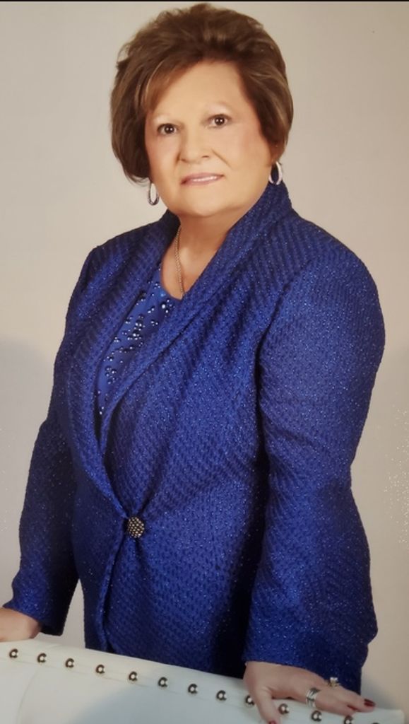 Paula V Walker Profile Photo