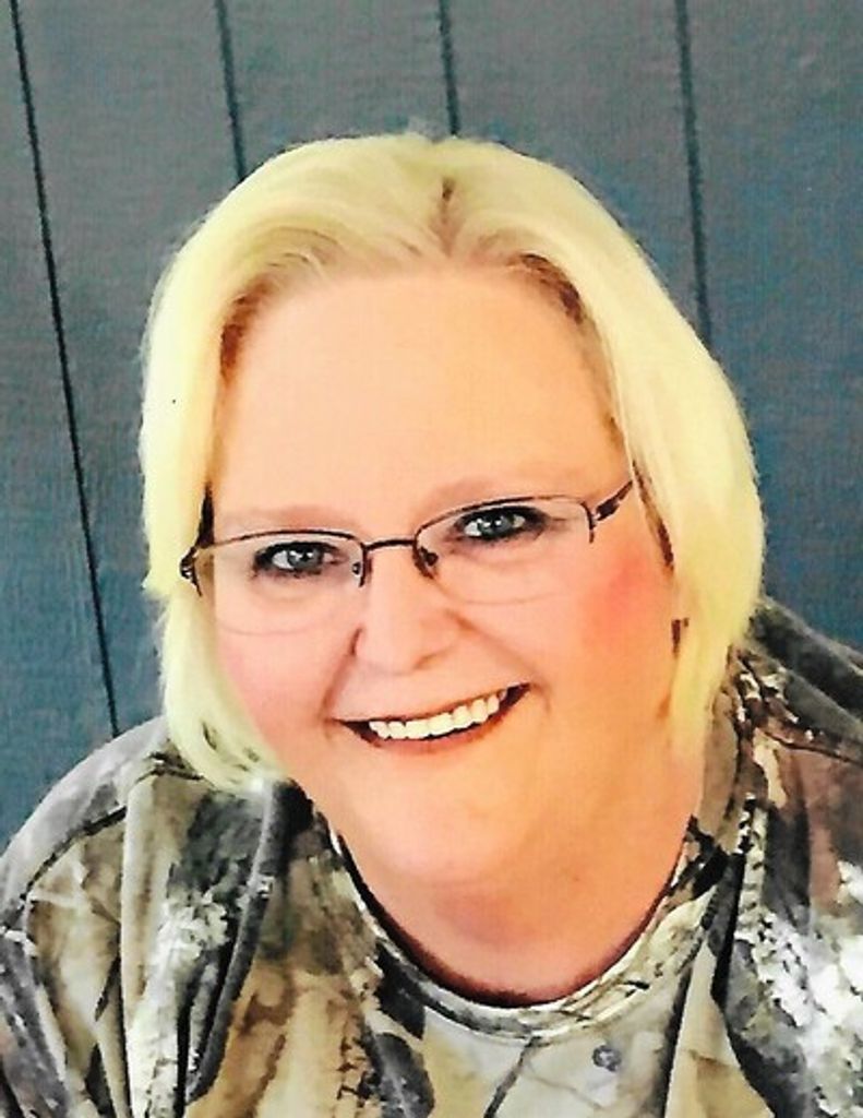 Kim Suzanne Mcdowell Profile Photo