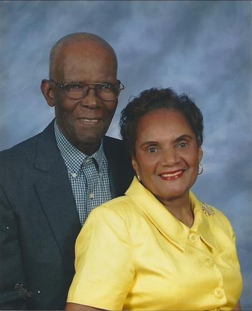 Mavis Evadiey Dinnall Profile Photo