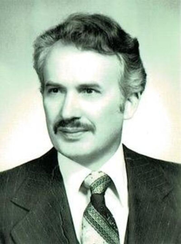 Luka L. Kostelyna Profile Photo