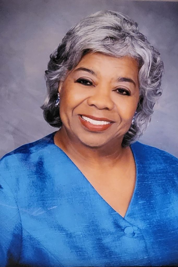 Mrs. Pauline Mack Profile Photo