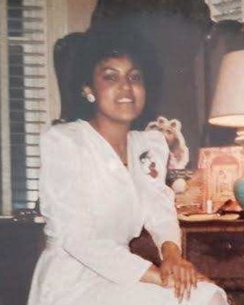 Maria Alborran Profile Photo