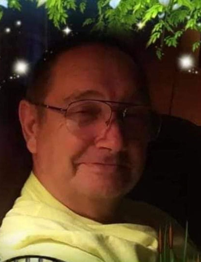 Lowell Daniel Burrow Profile Photo