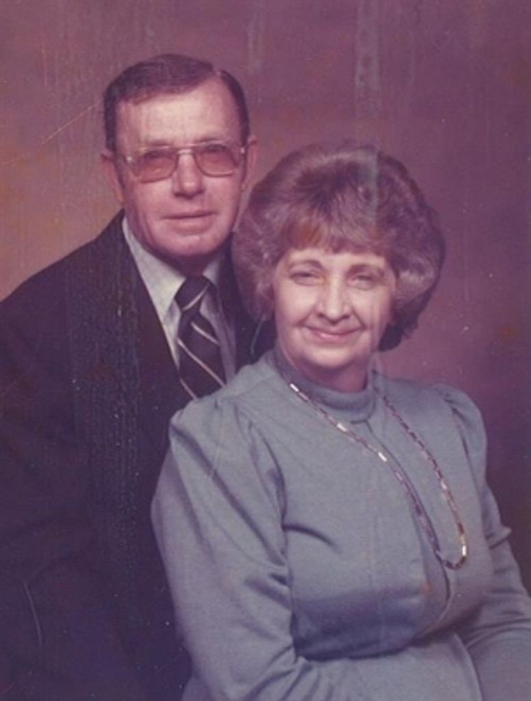 Naomi "Peggy" Plyler Helms