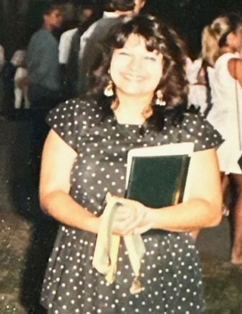 Veronica Teresa Castro Profile Photo