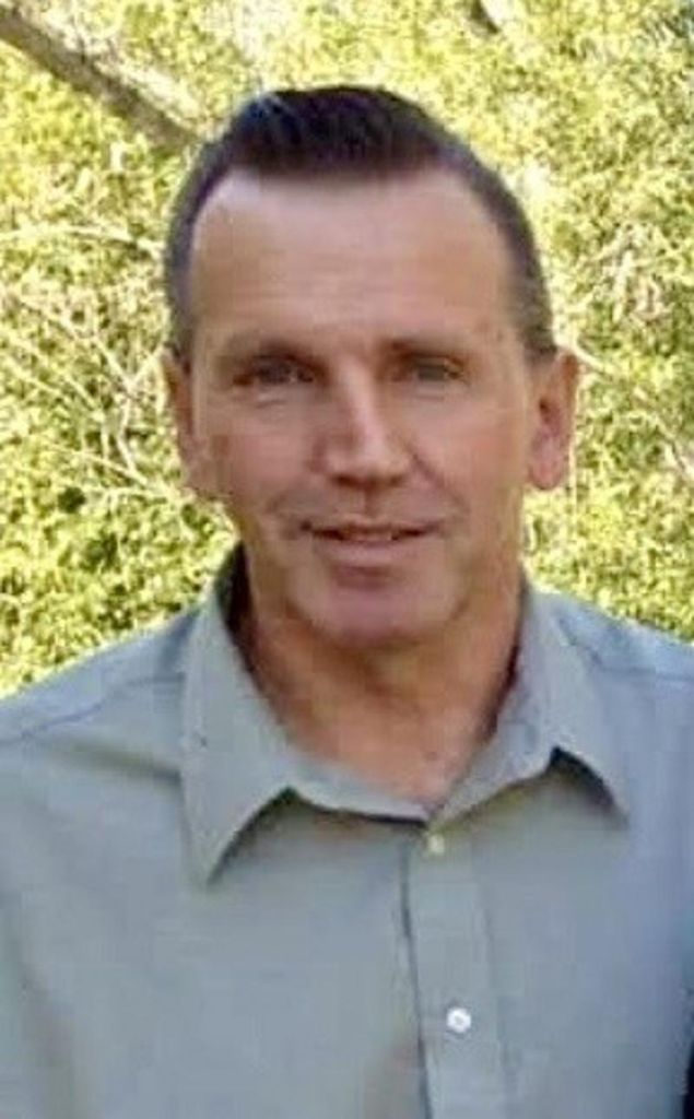 Peter Michael Hamilton Profile Photo