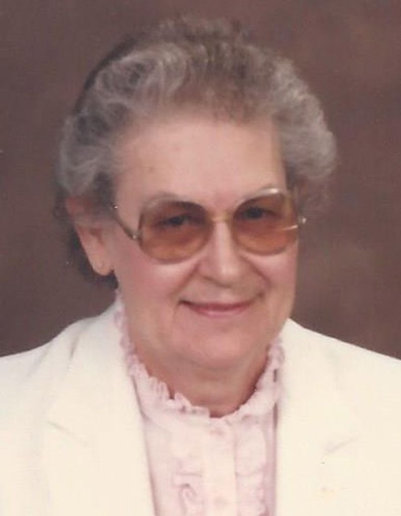 Violet M Lindstrom
