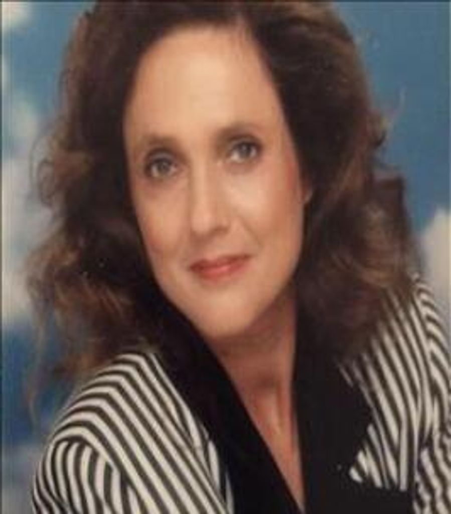 Eva Linsenmeyer Profile Photo