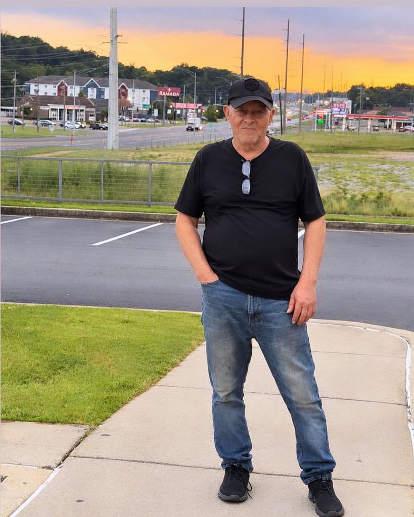 Mr. Cesar Roberto Mendez Profile Photo