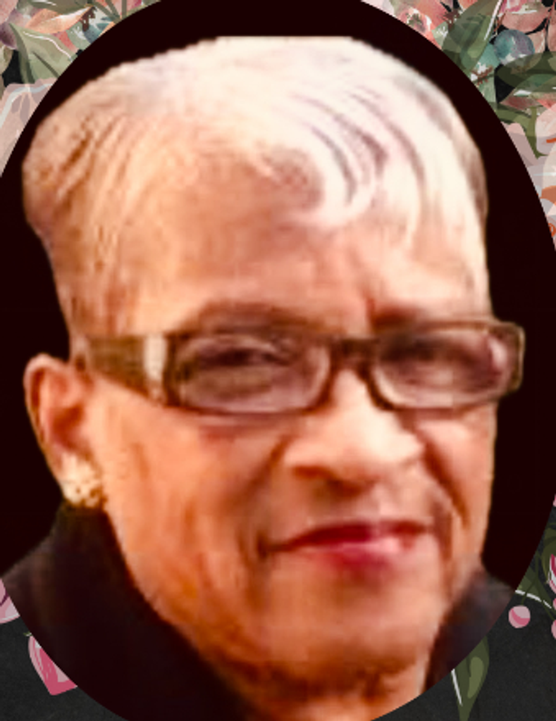 Maxine Small  Holmes