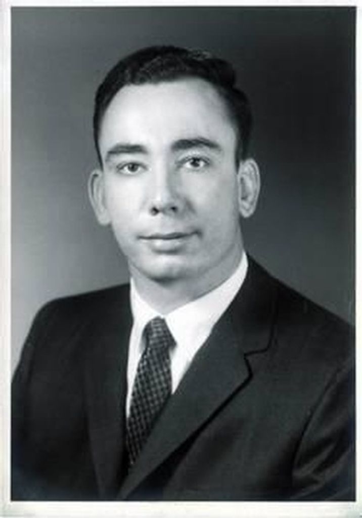 Comer Elton Lawson Profile Photo