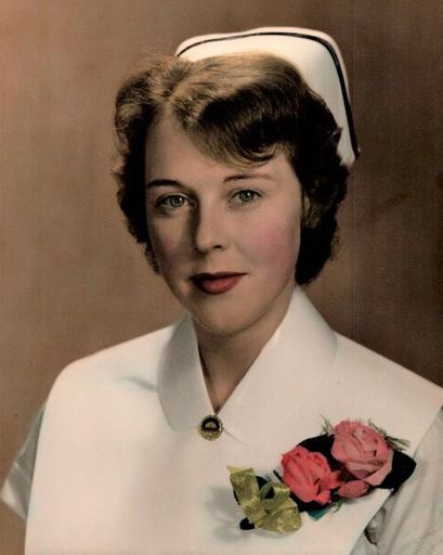 Elizabeth Barzsa Profile Photo